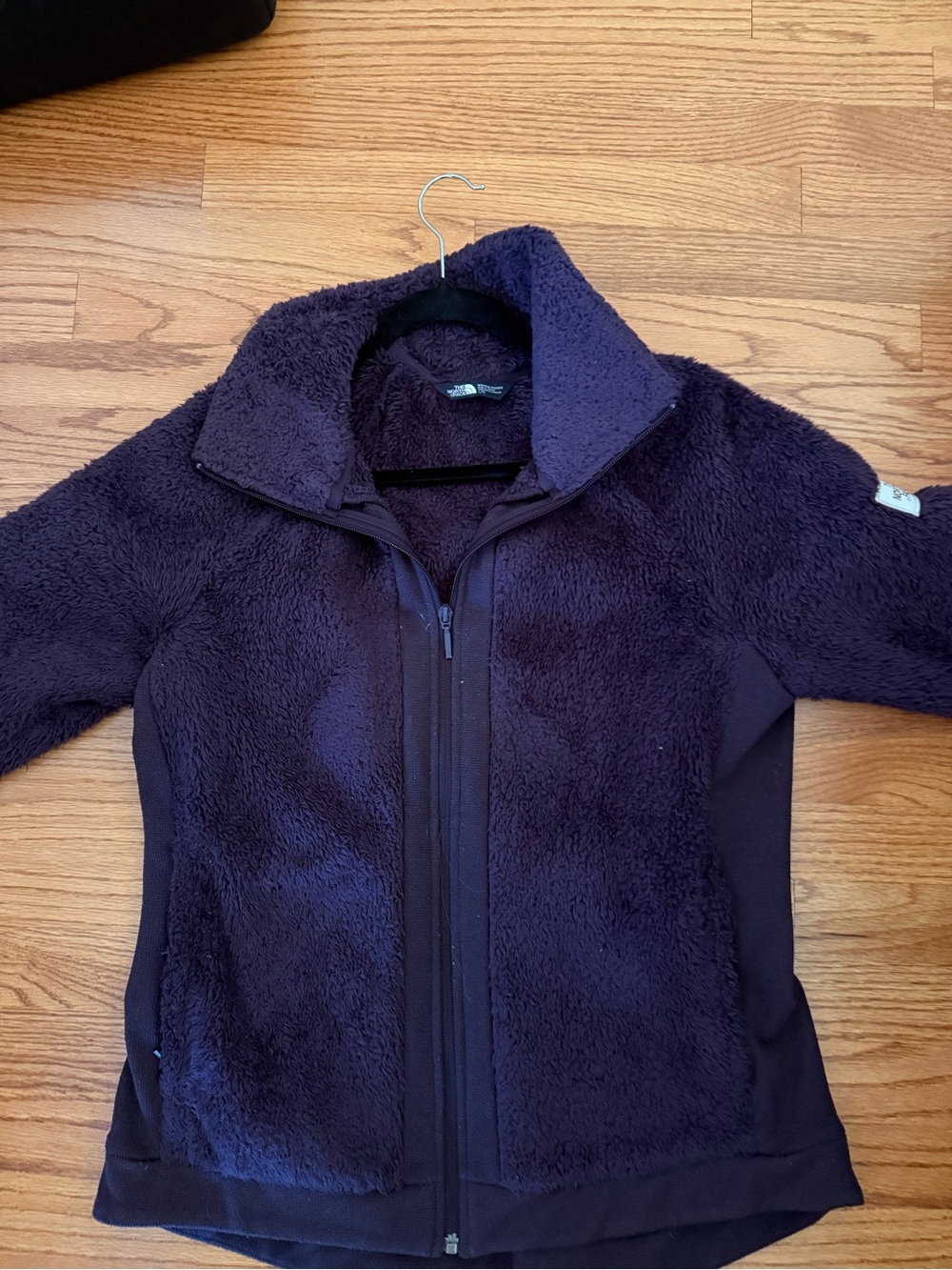Northface Plush Full-Zip Women's Jacket in Deep Purple
